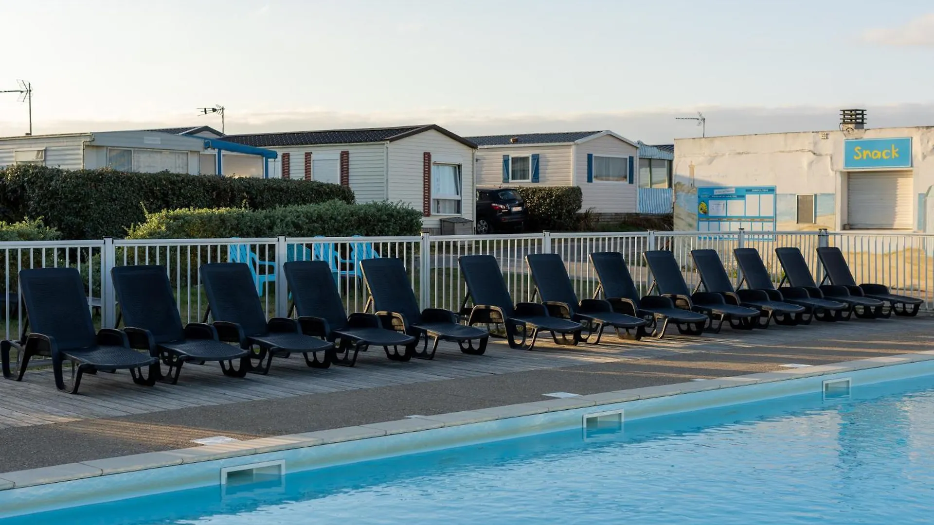 Campsite Camping Paradis Baie De Ploemeur
